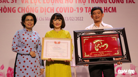 Để cuộc sống an lành, hy sinh nhiều nhất là y bác sĩ